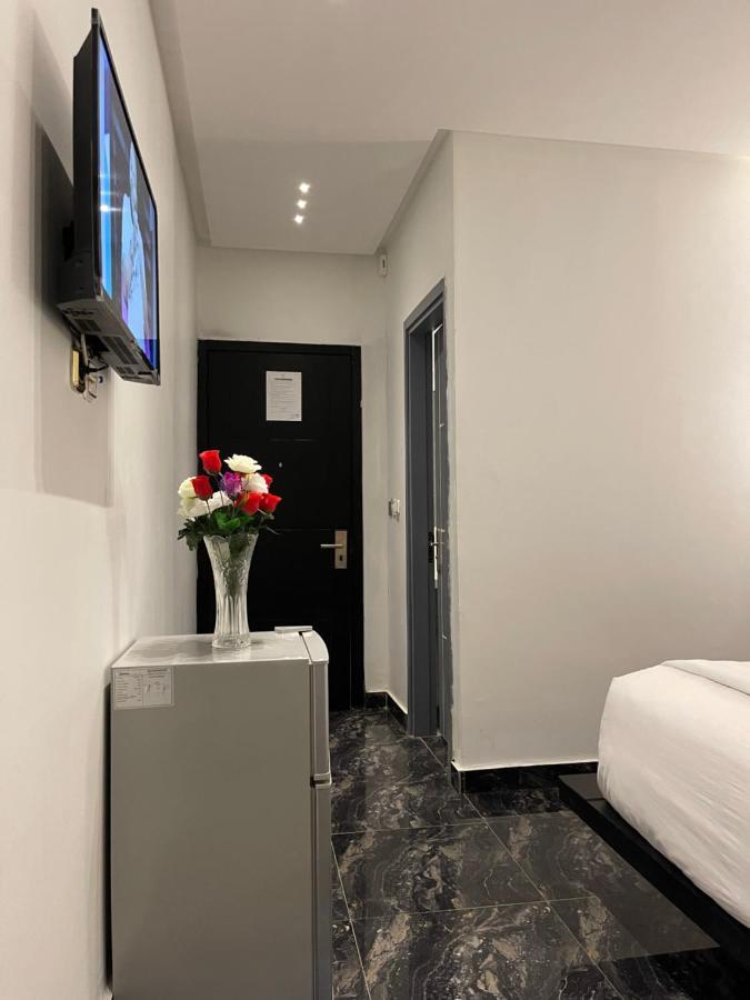 Hotel Vendome Douala Exterior foto